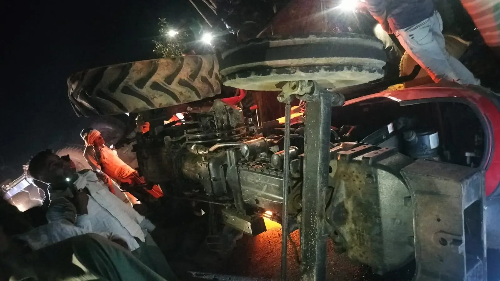 मध्य प्रदेश: श्योपुर में ट्रैक्टर-ट्रॉली पलटने से चार महिलाओं की जान गई