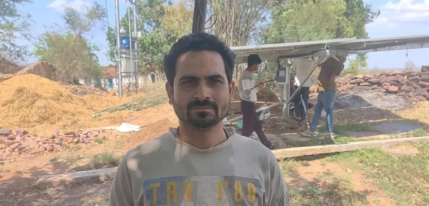 बुंदेलखंड में सोलर पंप योजना से किसानों को राहत: ₹20-30 हजार में मिला 90%25 सब्सिडी पर पंप, आय में सुधार