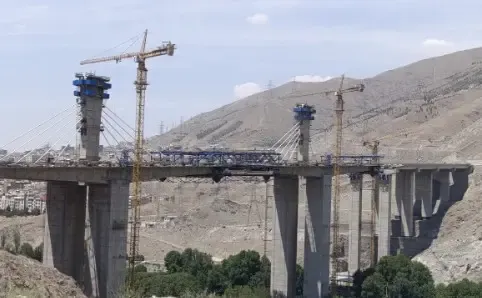 ईरानी तकनीक का प्रतीक: मध्य पूर्व के सबसे ऊंचे पुल पर हवाई हमला