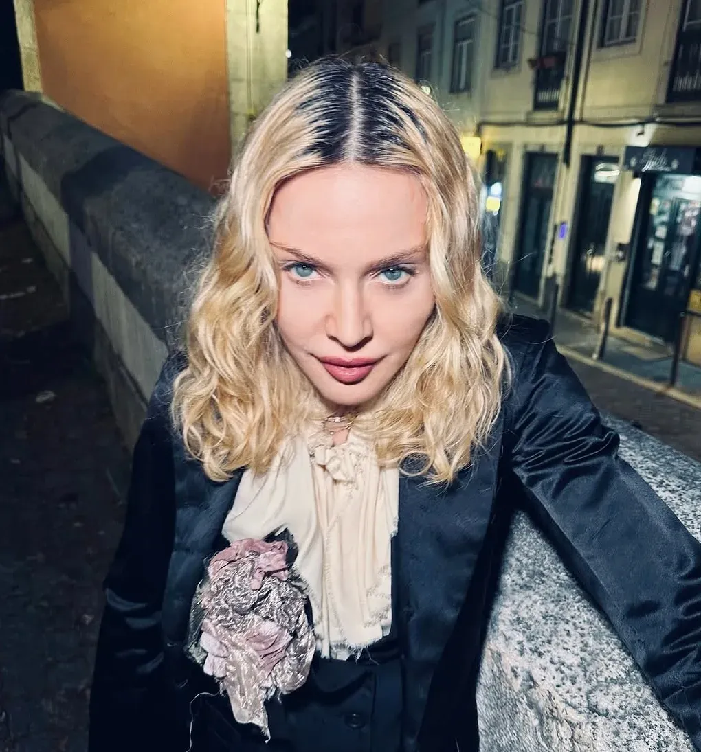 Madonna urges fans to 'put your phones down' at Confessions II premiere