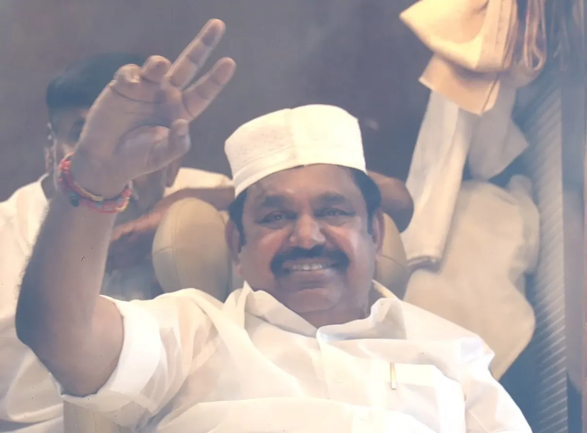 Has the Madras HC halted the civil court's order regarding EPS's leadership in AIADMK?