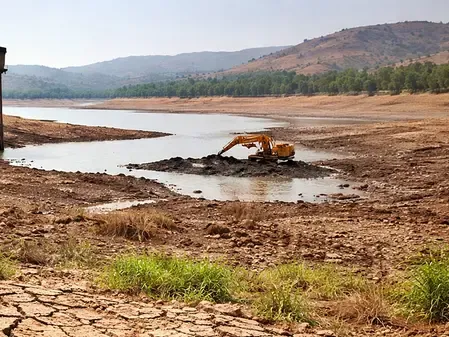 Maharashtra Prepares for Potential El Nino: CM Fadnavis Urges Proactive Water Management