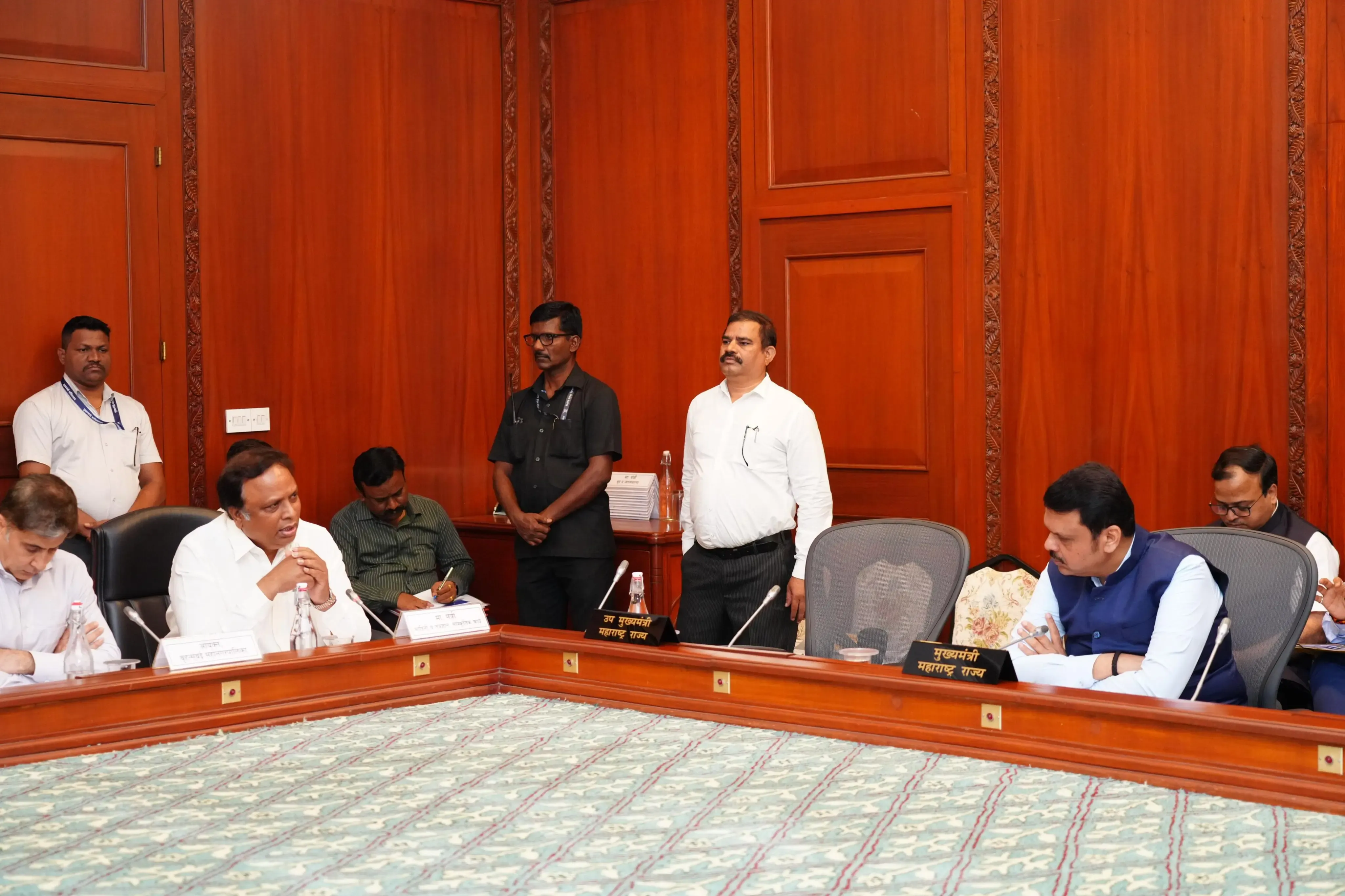 What Policies Did the Maha Cabinet Clear for Electric and App-Based Vehicles?