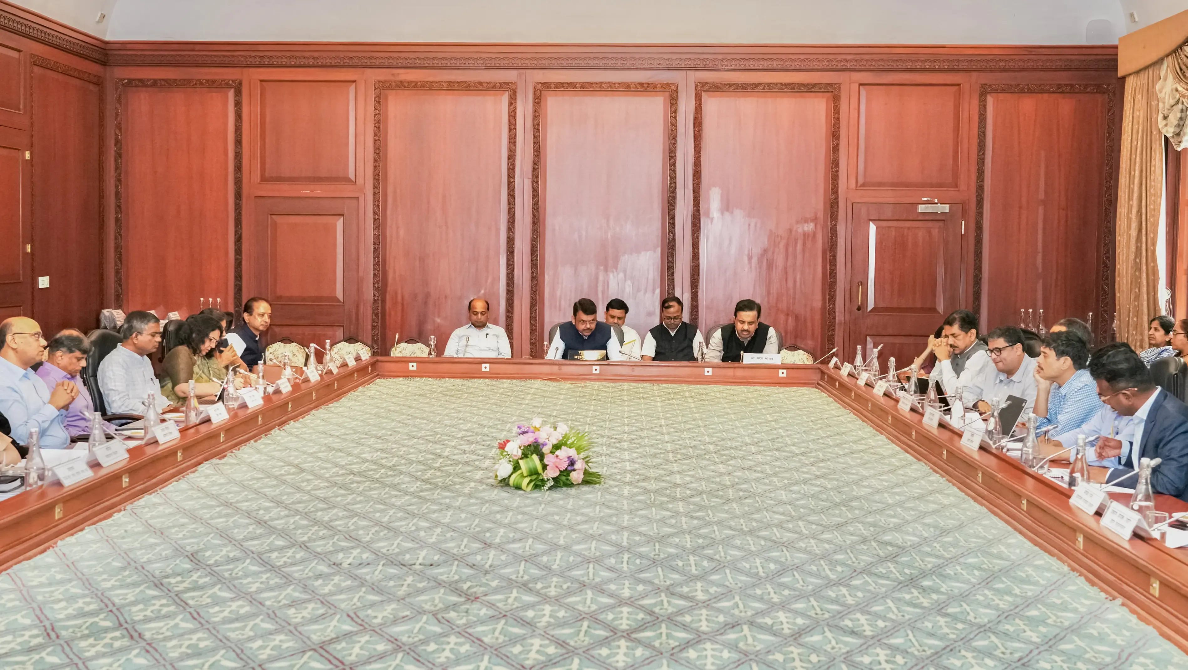 How is Maha CM Planning to Reduce Industrial Licenses?