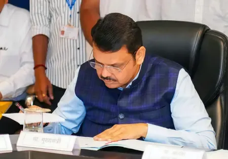 How is Maha CM Fadnavis Ensuring Completion of Stalled Irrigation Projects?