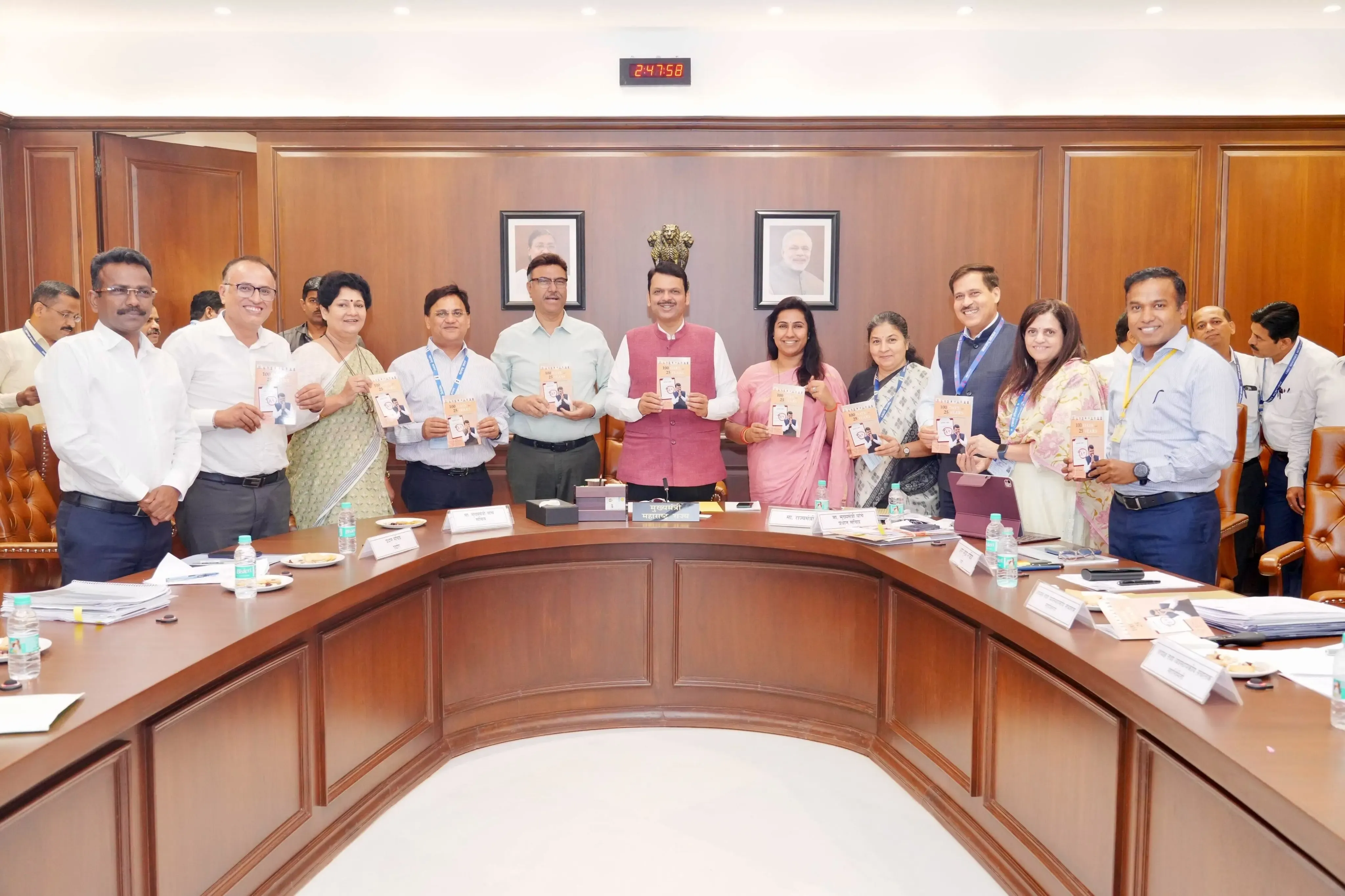 Maharashtra Chief Minister Unveils 100-Day Energy Report