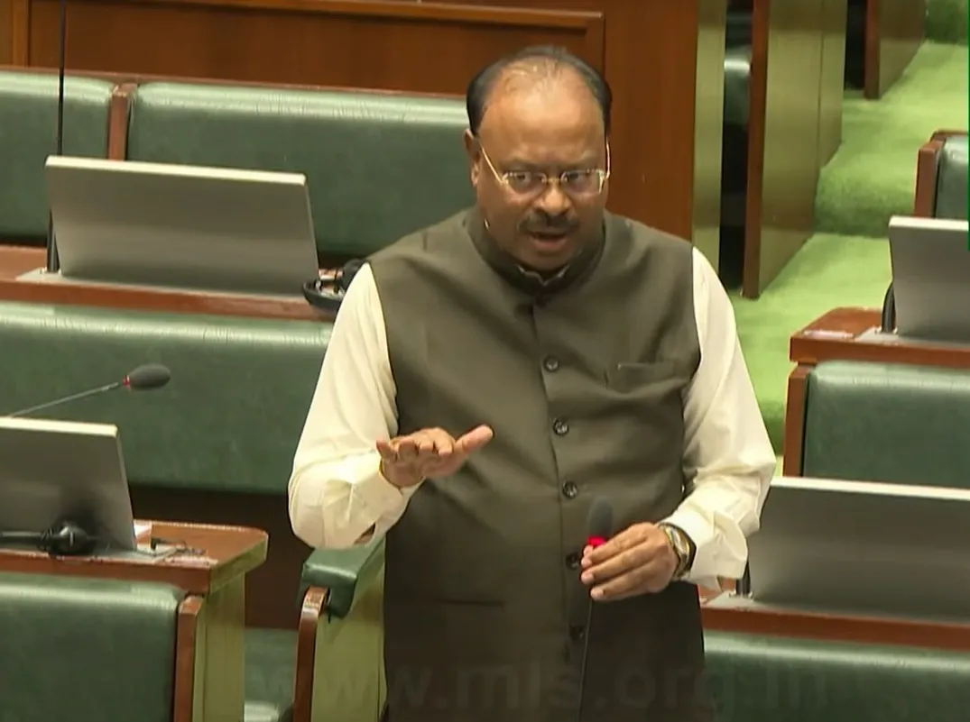 Has the Maha government allowed 24-hour transportation of excavated sand with a valid permit?