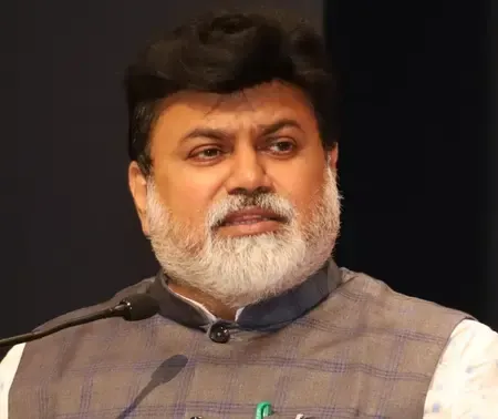 Is the Maha govt planning a quota for housing textile mill workers?