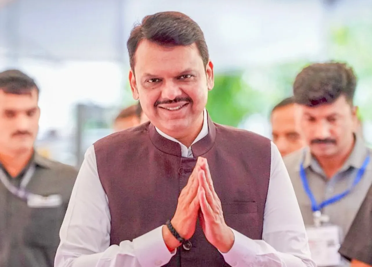 How is the Maharashtra government ensuring transparency in worker welfare schemes?