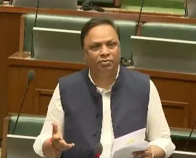 Maharashtra to Develop Social Media Regulation Policy for Minors Following Task Force Recommendations