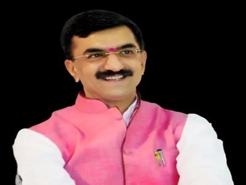 Will the Maha government review stalled Mumbai redevelopment projects?