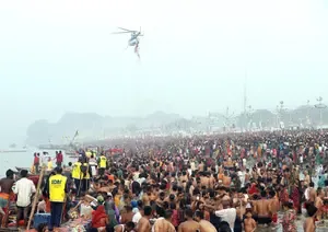 Maha Kumbh 2025: Devotees Blessed with Rose Petals on Maha Shivratri