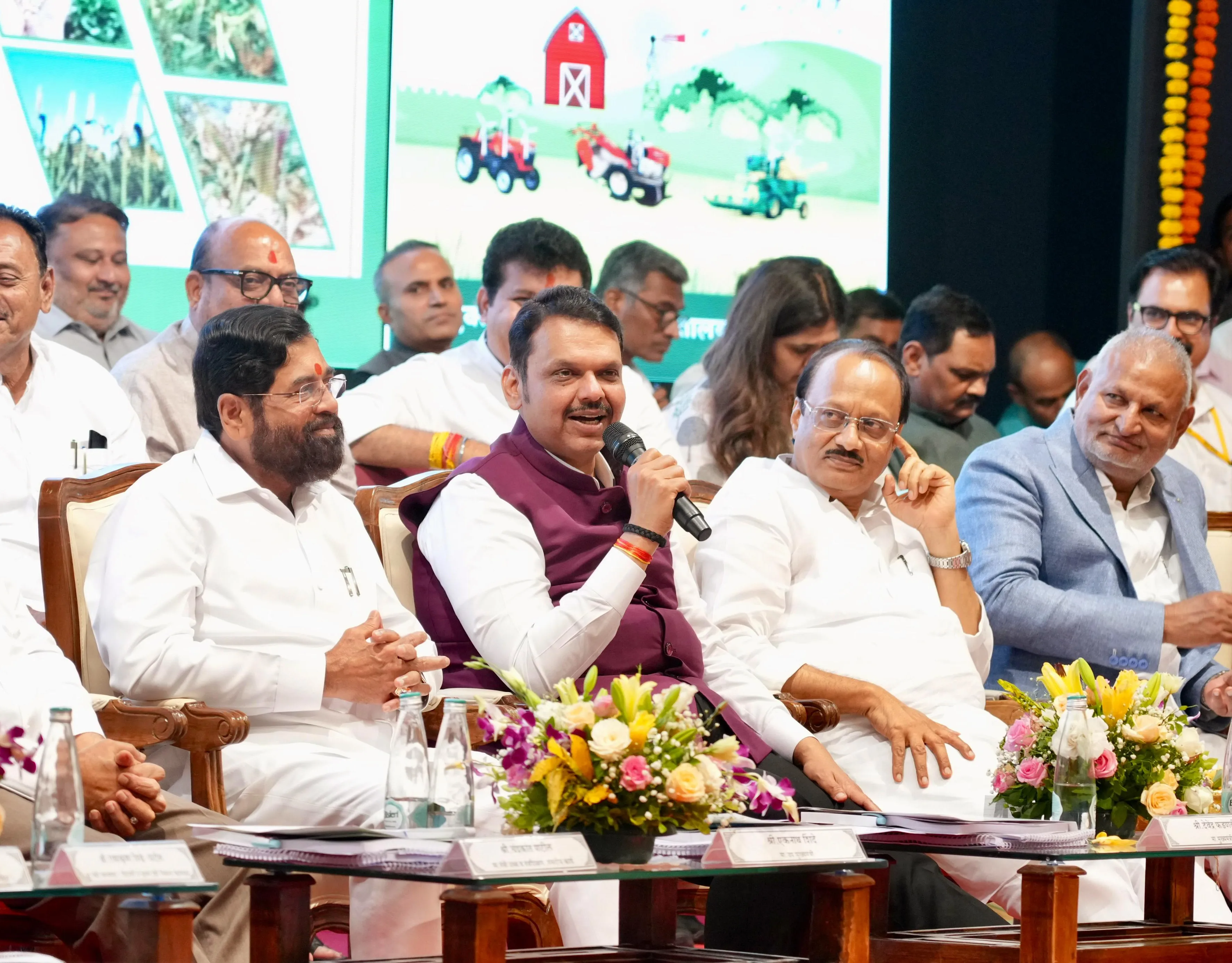 Has Maha set a target of 204 lakh tonnes for Kharif production while warning against fertilizer linking?