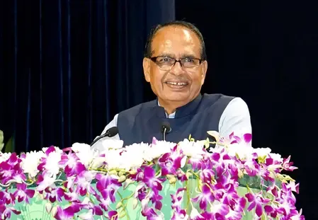 क्या महागठबंधन की घोषणाएं हार की स्वीकारोक्ति हैं, एनडीए सरकार तय? : शिवराज सिंह चौहान