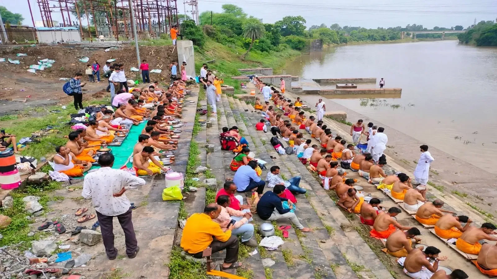 उज्जैन के सिद्धवट पर पिंडदान का विशेष महत्व, क्षिप्रा किनारे सदियों पुरानी श्राद्ध परंपरा