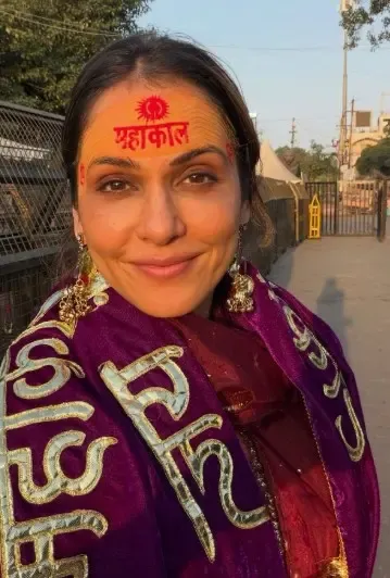 महाकाल के दर्शन कर लौटीं ईशा कोप्पिकर, इंस्टाग्राम पर बोलीं — 'दिल को सुकून मिला'
