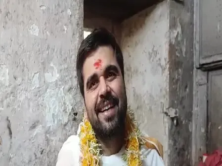 महाकाल की शरण में पहुंचे पंजाबी सिंगर 'निंजा', नए प्रोजेक्ट्स को लेकर दिया हिंट