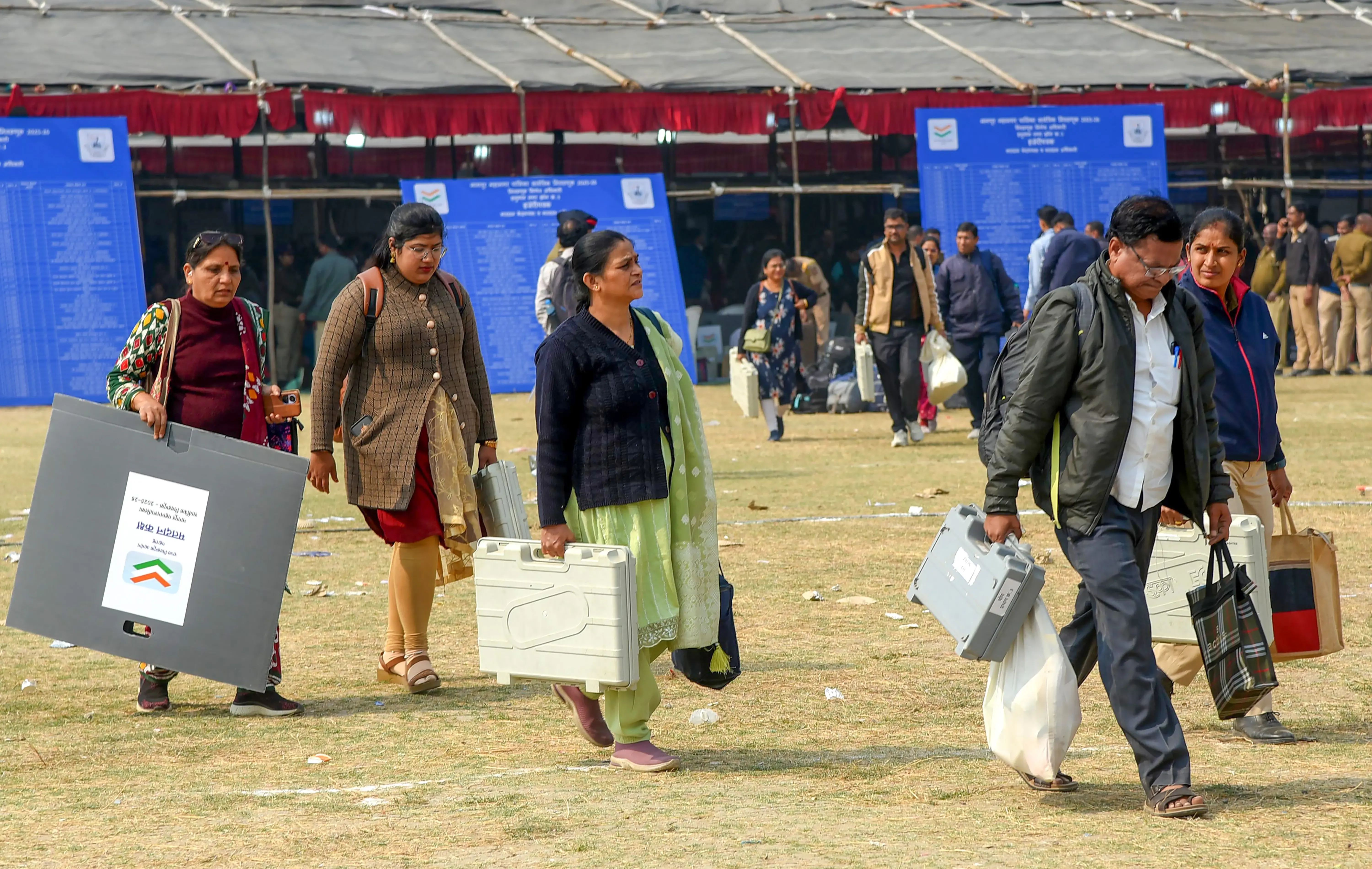 क्या महानगरपालिका चुनावों के मतदान के लिए सभी तैयारियां पूरी हो गई हैं?