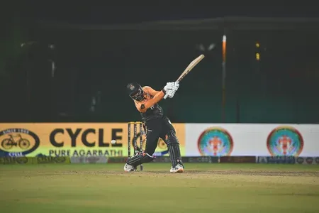 Praveen Dubey's 64* off 32 seals Bengaluru Blasters' last-ball win over Hubli Tigers