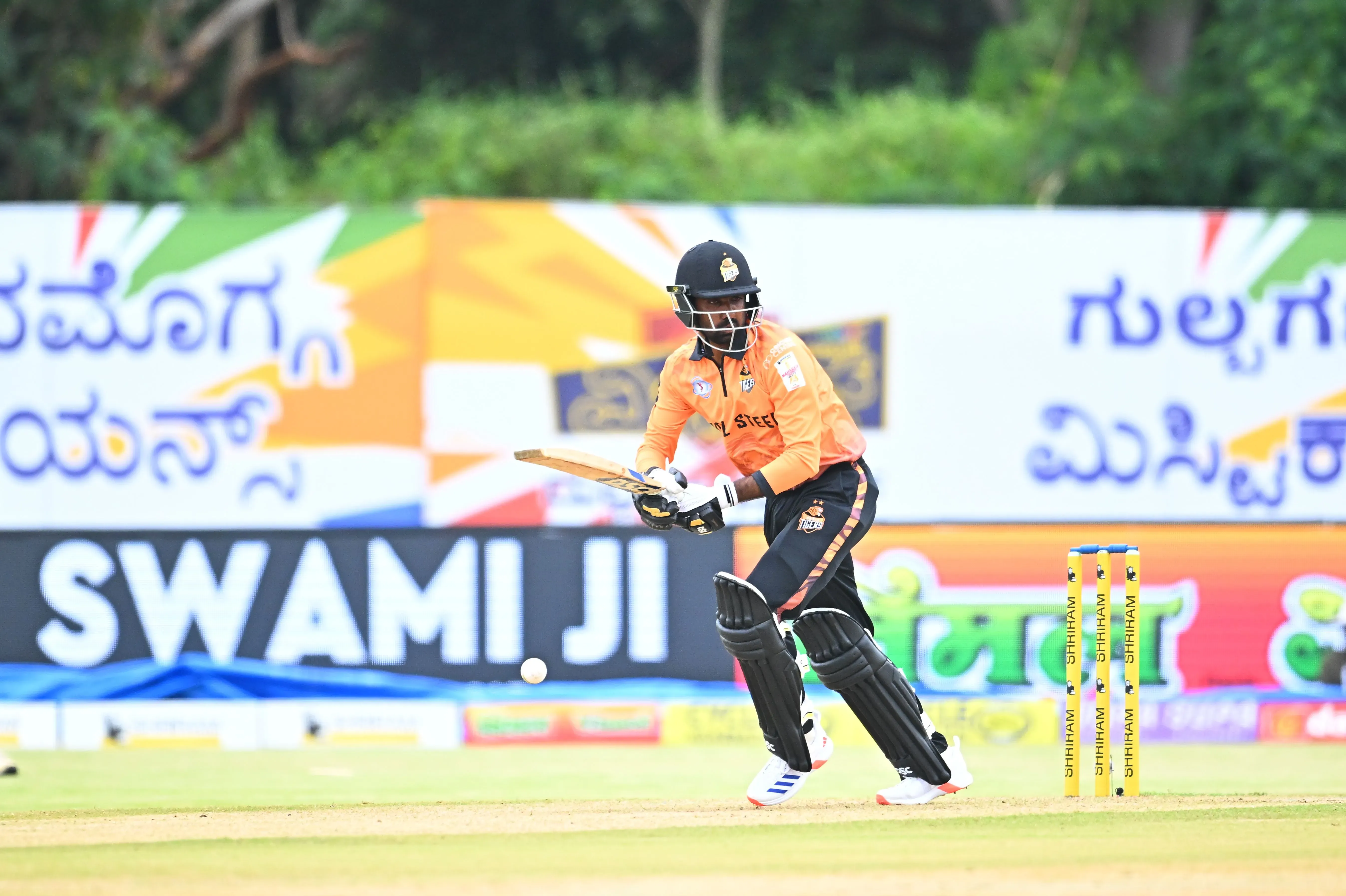 How Did Mohammad Taha's Blazing Century Propel Hubli Tigers to Victory?