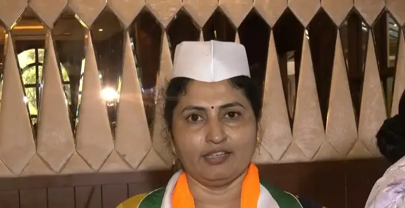 क्या महाराष्ट्र और राजस्थान के पंचायत प्रतिनिधियों ने केंद्र सरकार की योजनाओं की सराहना की?
