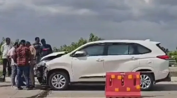 सांगली विधायक सुधीर गाडगिल कार दुर्घटना में घायल, एयरबैग से बचा बड़ा हादसा