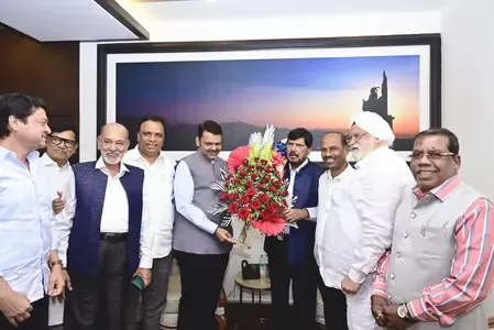 क्या रामदास आठवले ने सीएम फडणवीस को बीएमसी चुनावों में जीत पर बधाई दी?