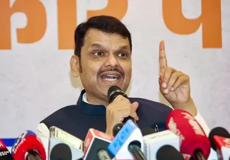 Fadnavis warns farmers of El Niño drought risk on Maharashtra Day