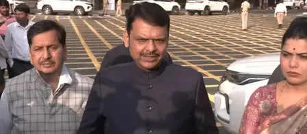 महाराष्ट्र दिवस 2025: CM फडणवीस ने हुतात्मा स्मारक पर संयुक्त आंदोलन के शहीदों को दी श्रद्धांजलि