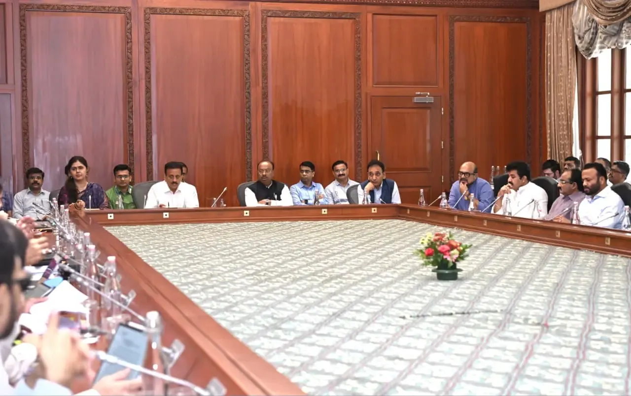 Maharashtra frames special SOPs for fodder, water amid drought across 305 talukas