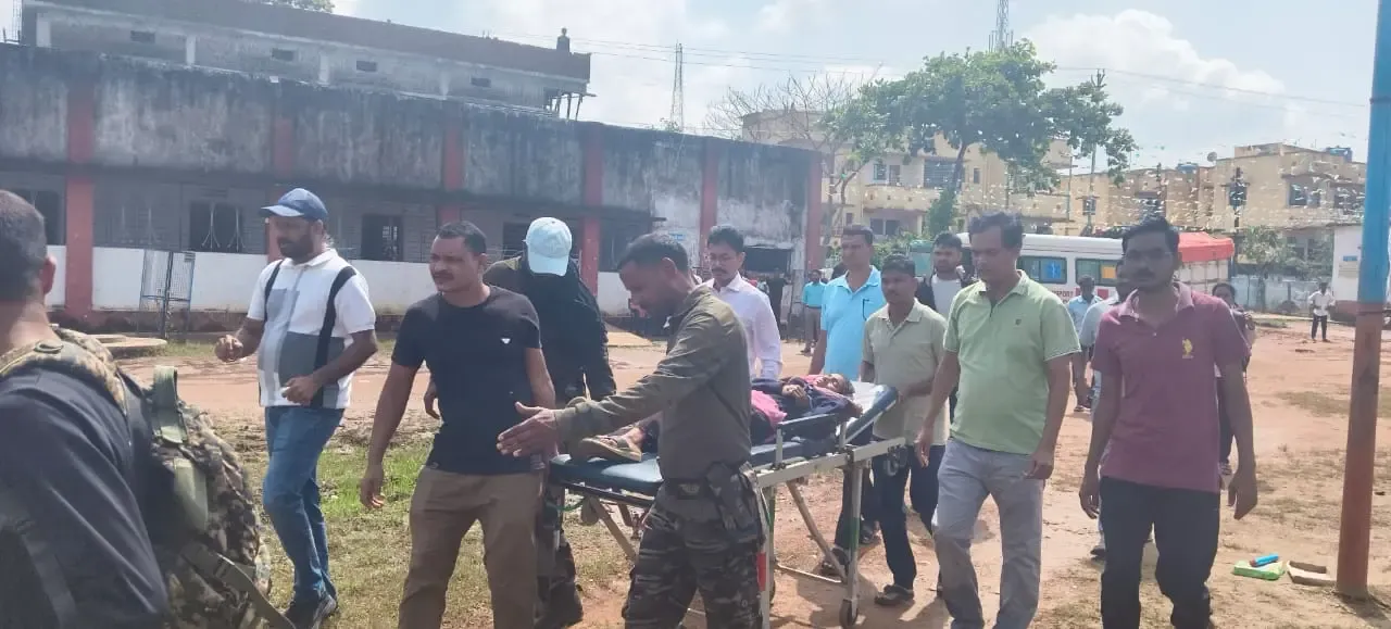 गढ़चिरौली बाढ़: भामरागढ़ से 3 गंभीर मरीजों को हेलीकॉप्टर से हेडरी अस्पताल पहुंचाया