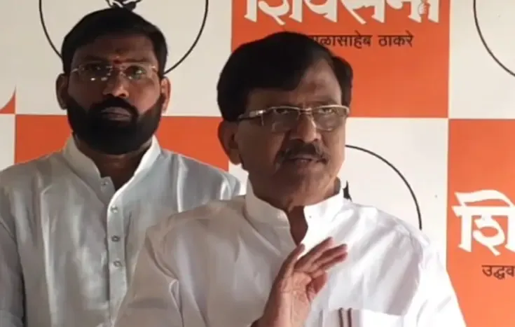 बैलेट पेपर चुनावों में भाजपा की हार पर संजय राउत का तंज: 'नागपुर, काशी, लखनऊ — जहाँ भी बैलेट, वहाँ हार'