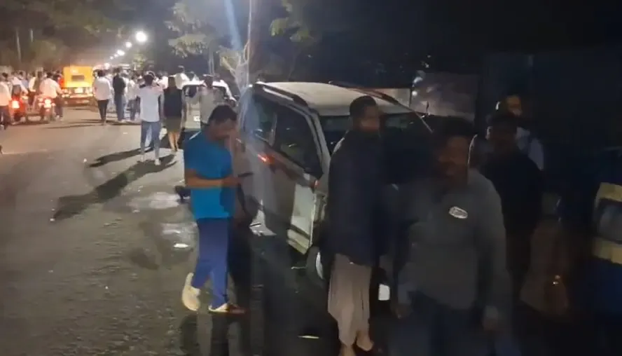 क्या महाराष्ट्र में नशे में धुत कार चालक ने 6 गाड़ियों को टक्कर मारी?