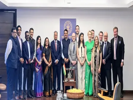 Maharashtra's Inviting Investment Climate: CM Fadnavis Reaches Out to UK
