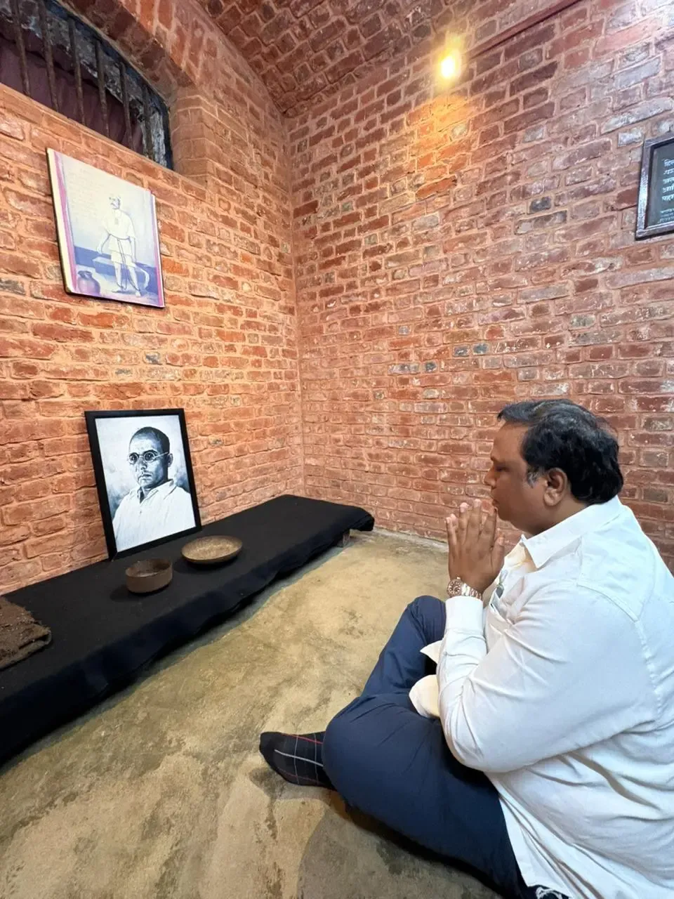 Is Maharashtra Planning a Grand Memorial at Cellular Jail for Veer Savarkar?