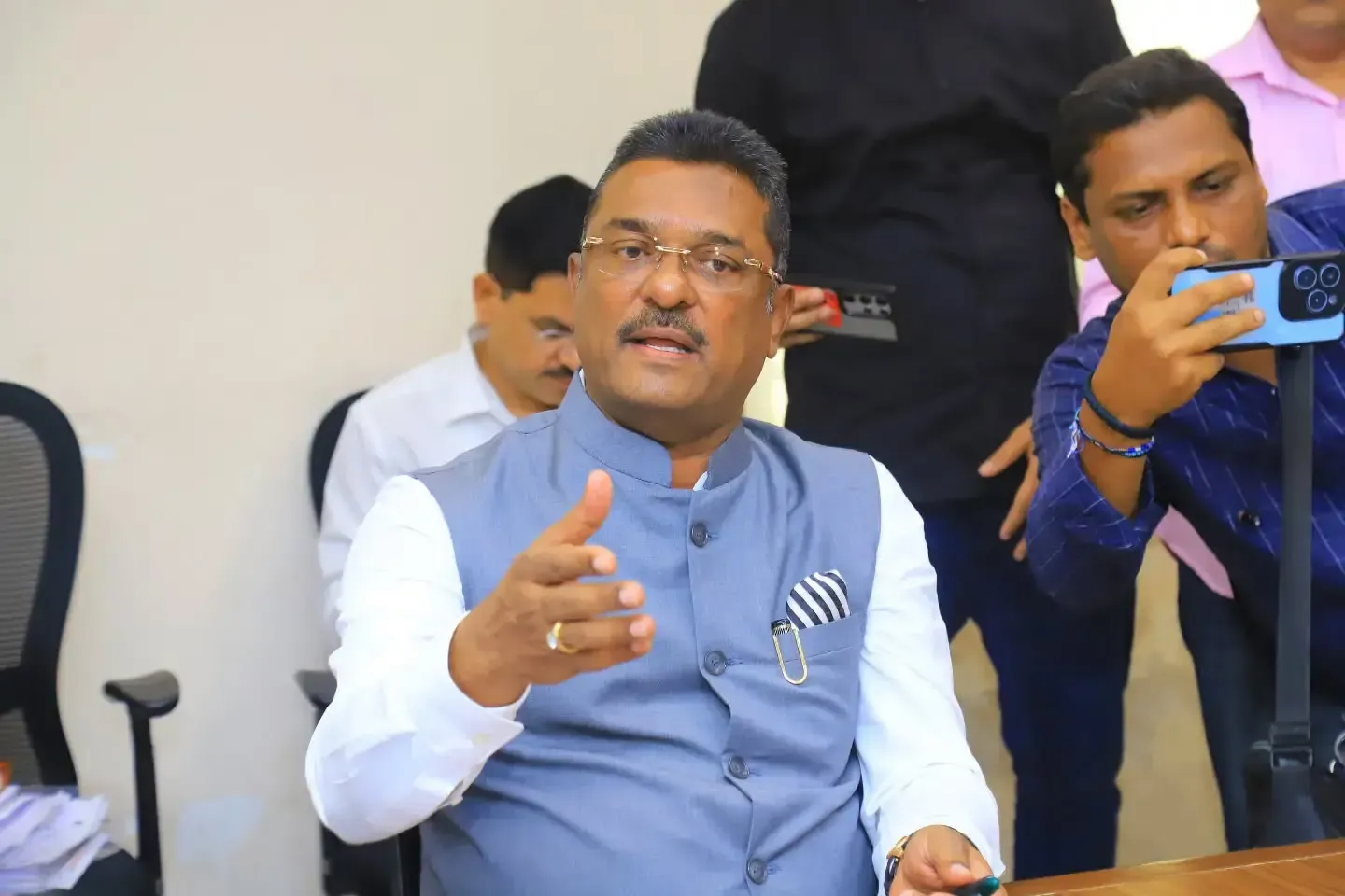 महाराष्ट्र सरकार ने एसटी महामंडल को ₹391 करोड़ की निधि मंजूर की, दिवाली से पहले 83,000 कर्मचारियों को मिलेगा वेतन