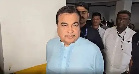 क्या महाराष्ट्र स्थानीय निकाय चुनावों में मतदान जारी है? गडकरी ने भाजपा की जीत का भरोसा जताया, नेताओं ने किया मताधिकार का प्रयोग