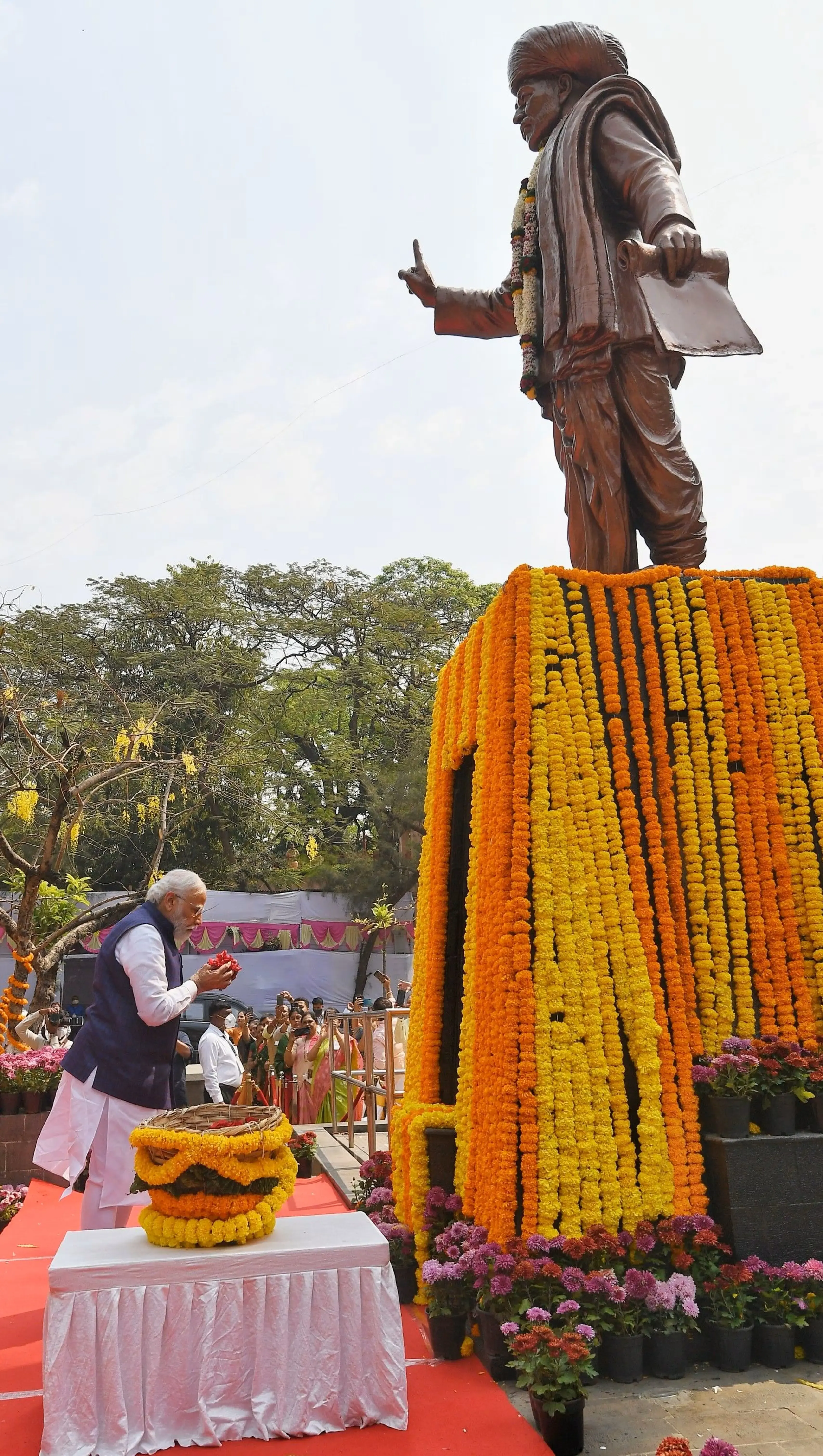 महात्मा फुले: भारत के भविष्य के लिए प्रेरणास्त्रोत, 200वीं जयंती पर पीएम मोदी का एक लेख