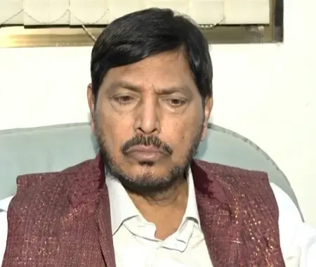 महाविकास अघाड़ी का काम केवल सवाल उठाना, निर्विरोध जीत स्वाभाविक प्रक्रिया का हिस्सा: रामदास आठवले 
