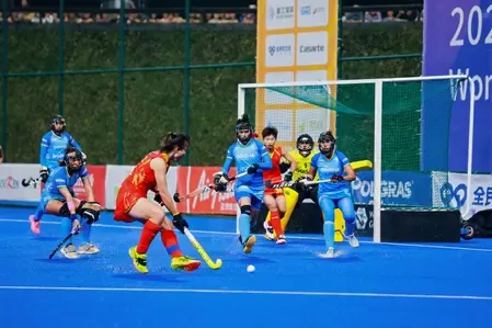 क्या महिला एशिया कप हॉकी के फाइनल में भारतीय टीम को चीन ने 1-4 से हराया?