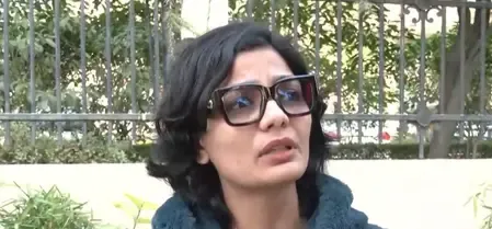 क्या मैं सूली पर चढ़ जाऊंगी? नेहा सिंह राठौर का पुलिस पर गुस्सा