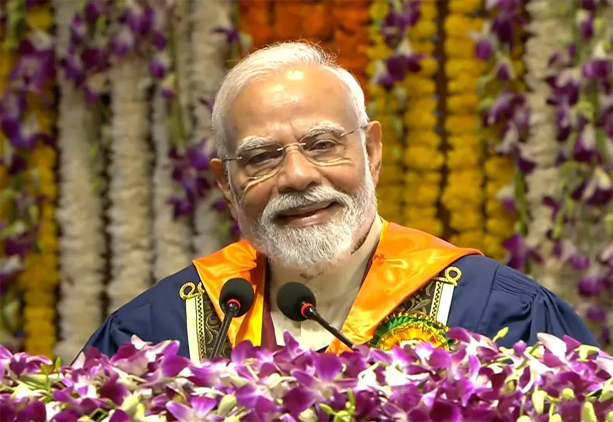 IIT दिल्ली दीक्षांत समारोह में PM मोदी बोले — 'मैं बाबा बागेश्वर नहीं', युवाओं को दिया आत्मनिर्भरता का मंत्र