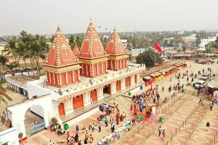 क्या मकर संक्रांति से पहले श्रद्धालु गंगासागर में पवित्र स्नान के लिए जुट रहे हैं?