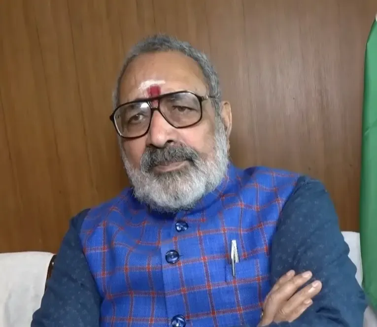 गिरिराज सिंह ने खड़गे के 'जहरीले सांप' बयान पर प्रतिक्रिया दी, कहा- भाजपा और आरएसएस से दहशतगर्दों को नहीं होगी जगह