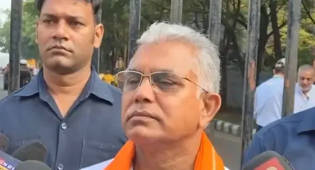 दिलीप घोष का पलटवार: 'मीडिया में बोलने का अधिकार खड़गे को BJP ने दिया, इमरजेंसी याद करें'