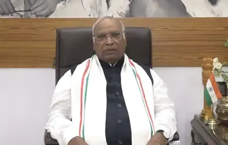 क्या मल्लिकार्जुन खड़गे और अन्य नेताओं ने गणेश शंकर विद्यार्थी की जयंती पर श्रद्धांजलि अर्पित की?