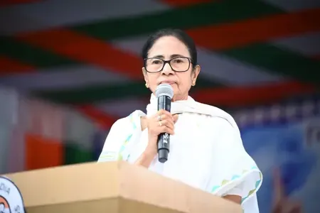 क्या ममता बनर्जी अपनी हार के लिए बहाने ढूंढ रही हैं?