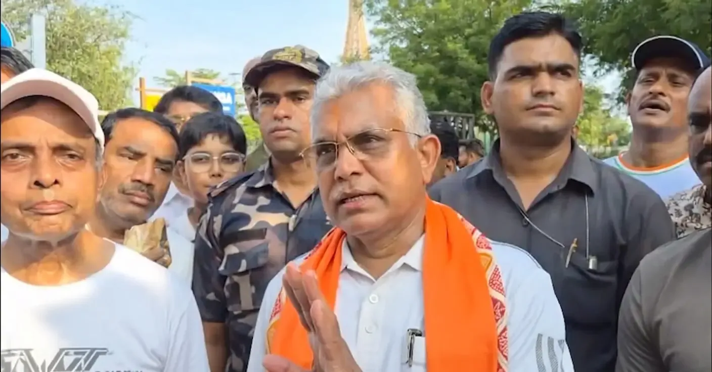 दिलीप घोष का ममता बनर्जी पर हमला: 'मुख्यमंत्री की कुर्सी पैतृक संपत्ति नहीं, भ्रम में न रहें'