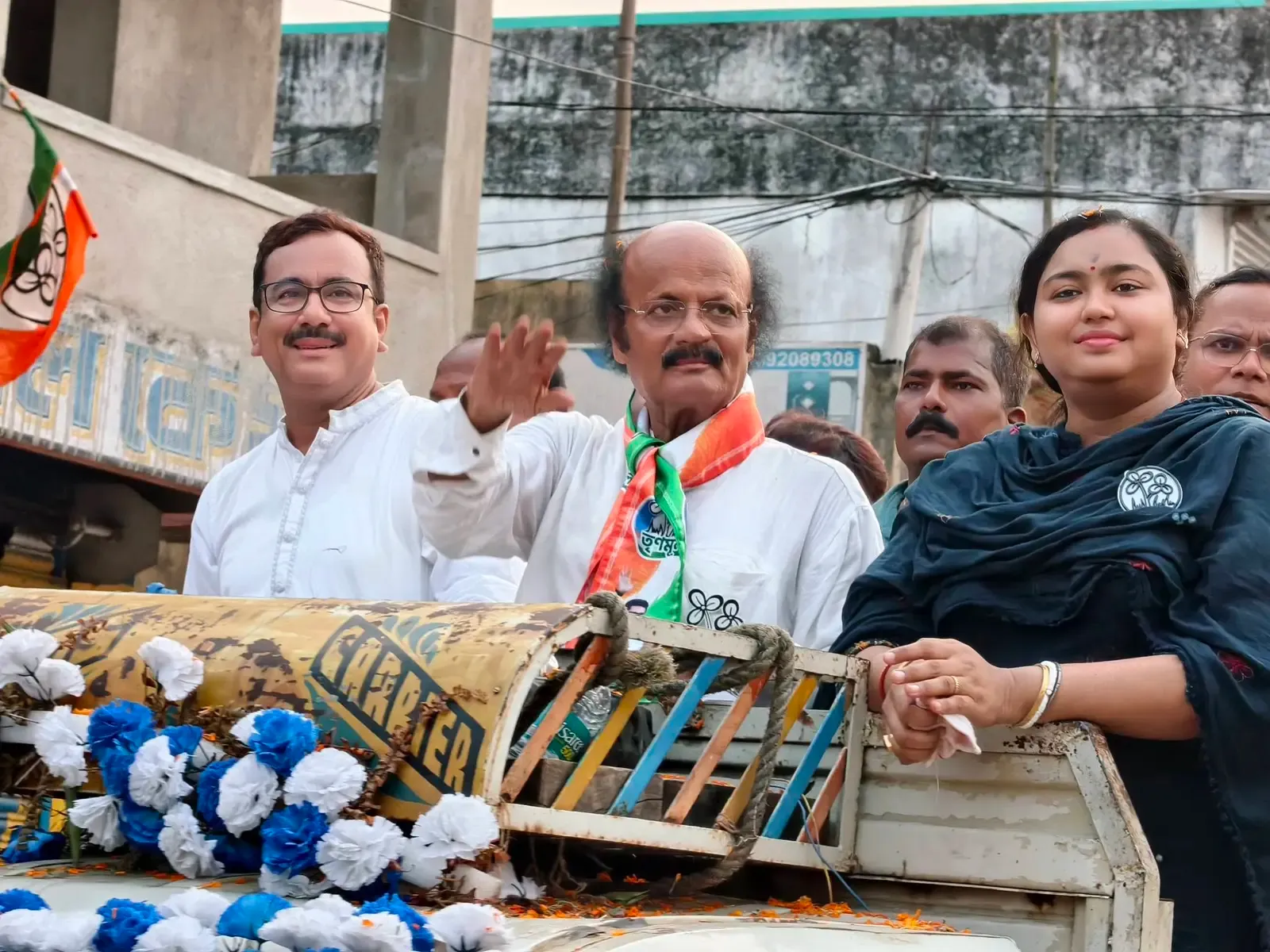 ममता बनर्जी को दोहरा झटका: नंदीग्राम के बाद रेजीनगर से भी TMC उम्मीदवार रबीउल आलम चौधरी ने नामांकन वापस लिया