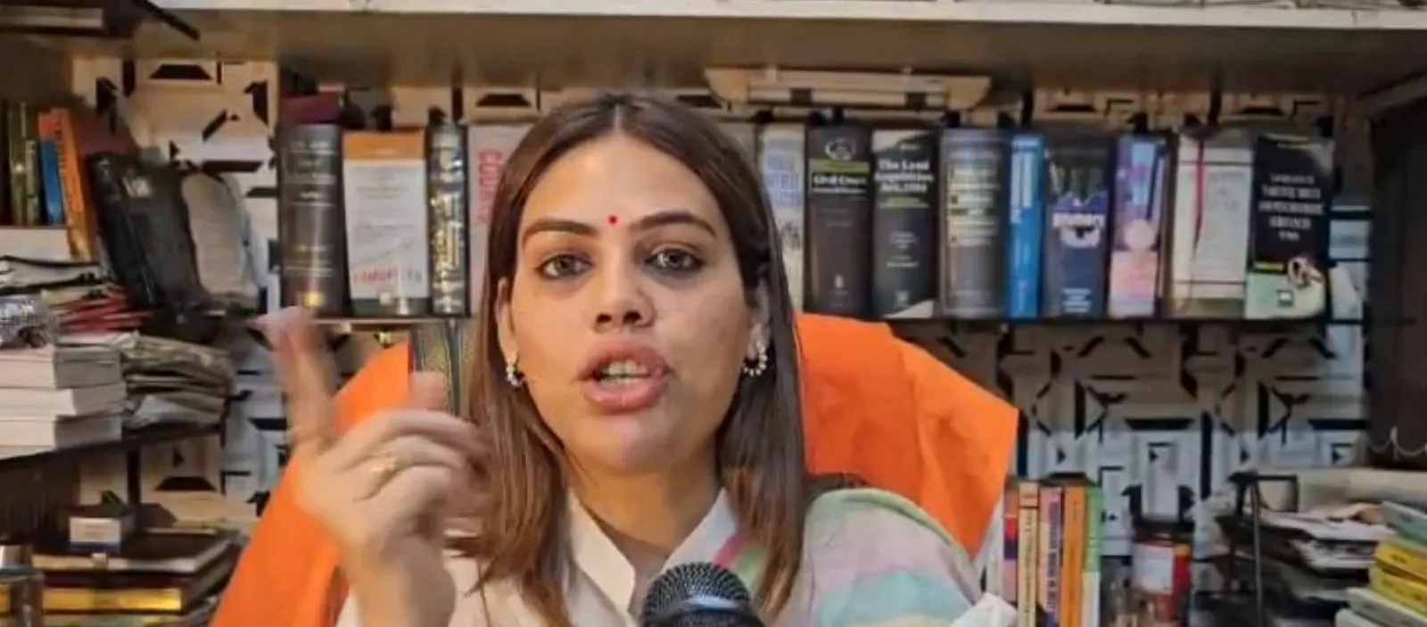 ममता बनर्जी पर शिकायत: नाजिया इलाही खान का आरोप — 'रेड रोड नमाज को राजनीतिक अखाड़ा बनाया'